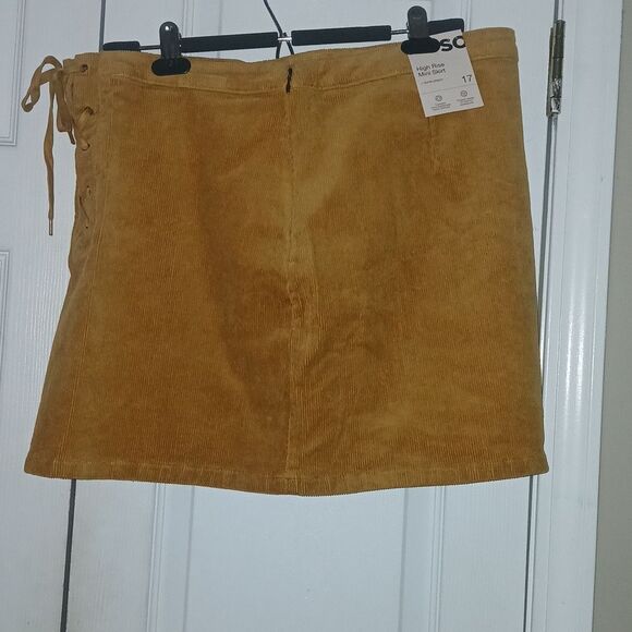 SO lace up mini corduroy mustard color fall winter mini  skirt Sz 17  33W NWT - Picture 5 of 8